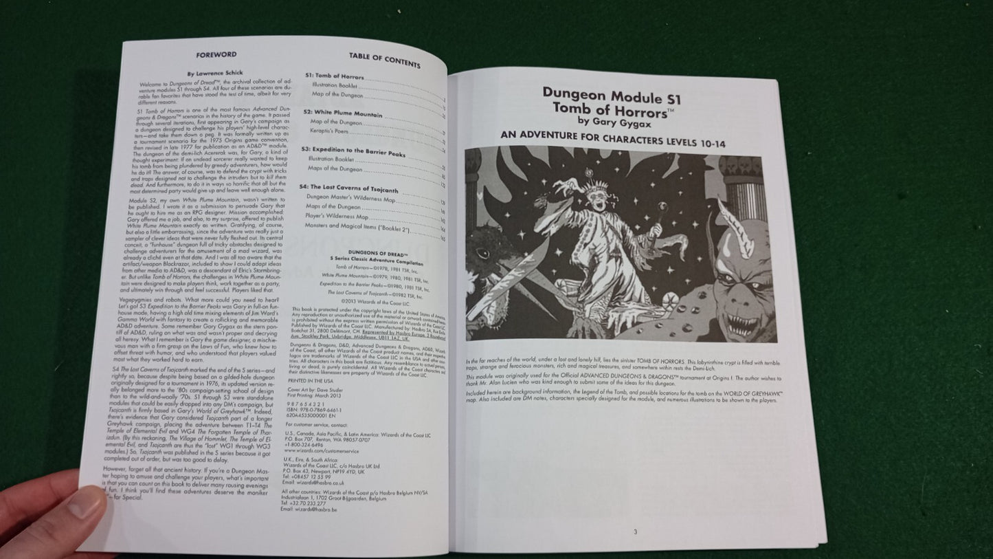 Against the Slave Lords / Dungeons of Dread 1E Dungeons & Dragons Bundle